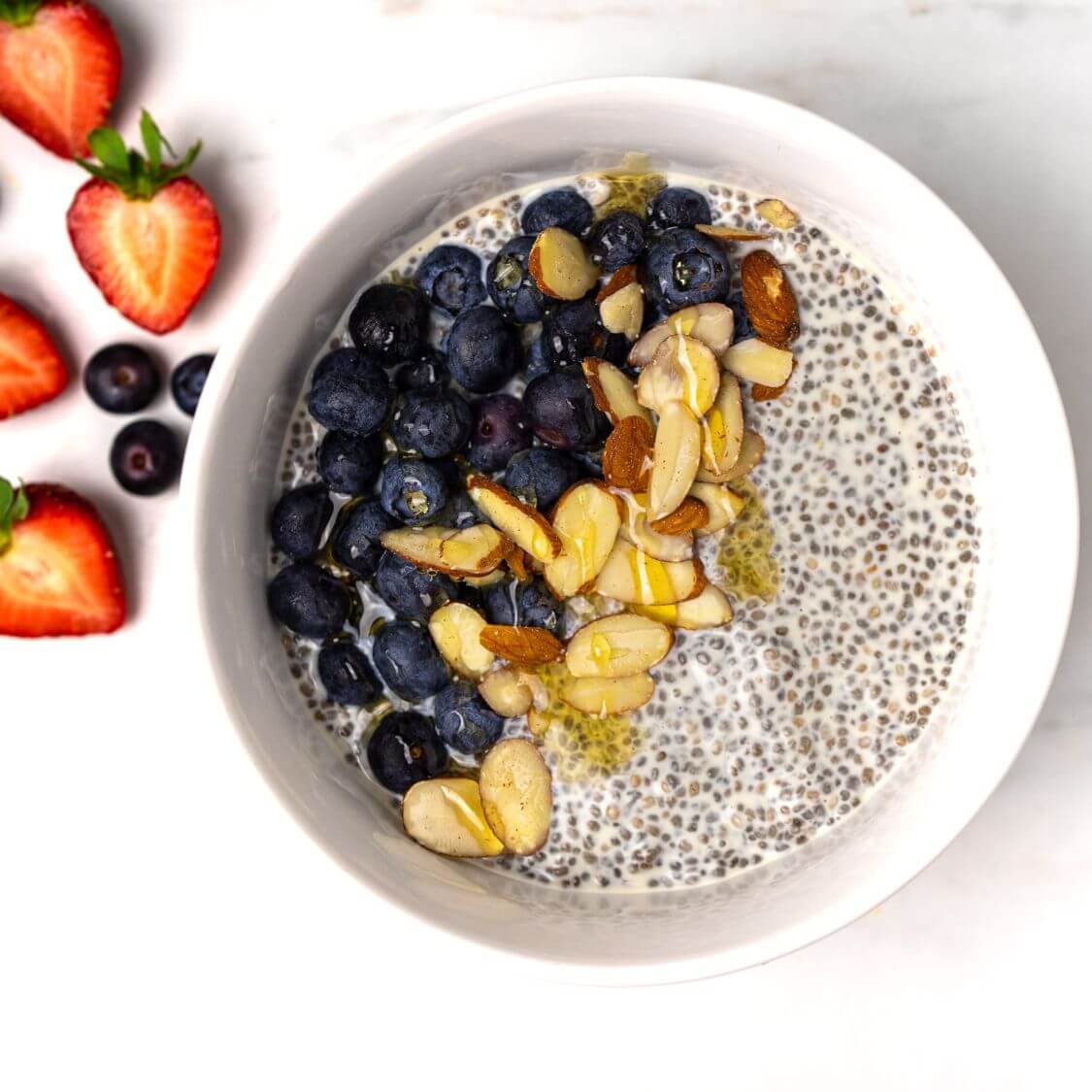Pudding cremoso de arándanos y almendras con semillas de chía de la aplicación FitOn